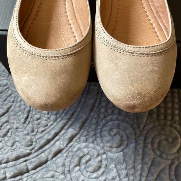 Frye Women’s Leather Carrie Ballet Size 9.5M. Color: Ash - Picture 8 of 9